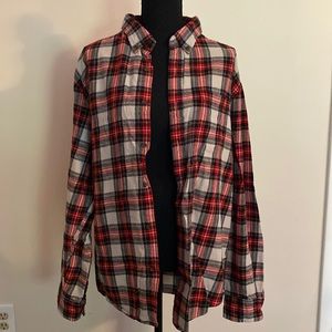 Men’s St. John’s Bay flannel - perfect to wear over leggings in the fall!